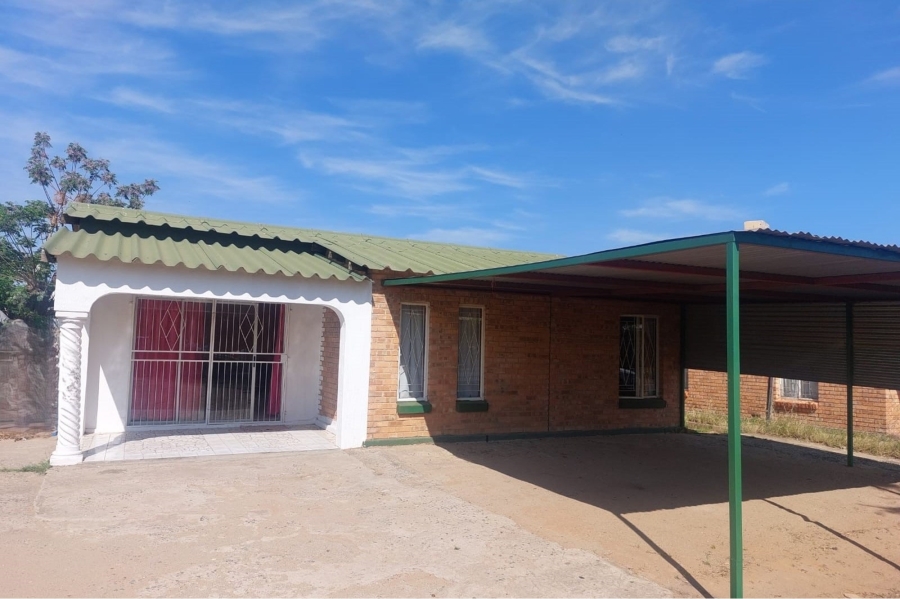 2 Bedroom Property for Sale in Roodepan Northern Cape
